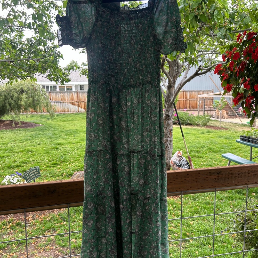 Max Studio Green Puff Sleeve Sundress